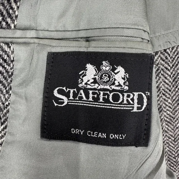 Vintage Stafford Harris Tweed Blazer Mens 40R Gray Black Scottish Wool 2 Button